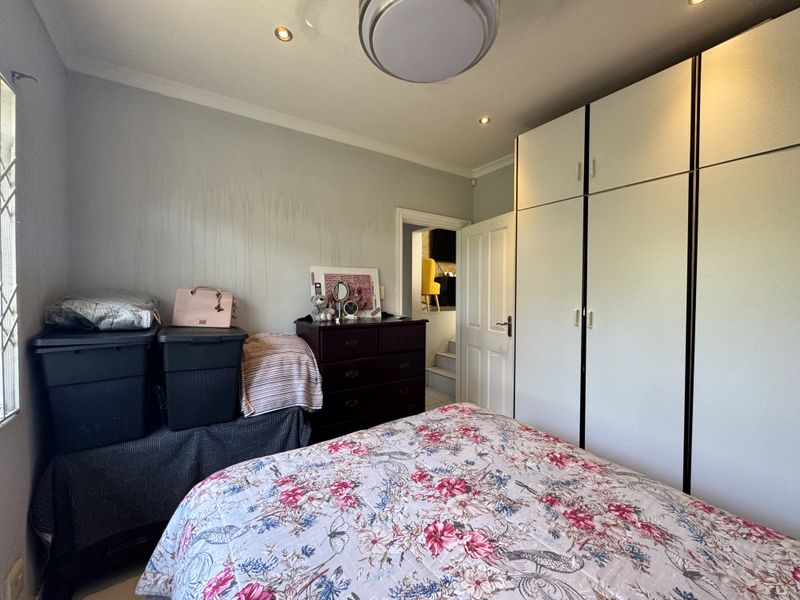 Luxurious and Elegant 2 Bedroom Simplex Available For Sale in the Prestigious Westlake Estate - Photo 6