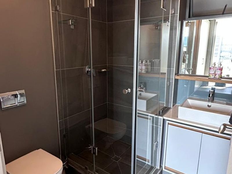 Exclusive Roomy 2 Bedroom Apartment For Sale Umhlanga Ridge - Photo 2