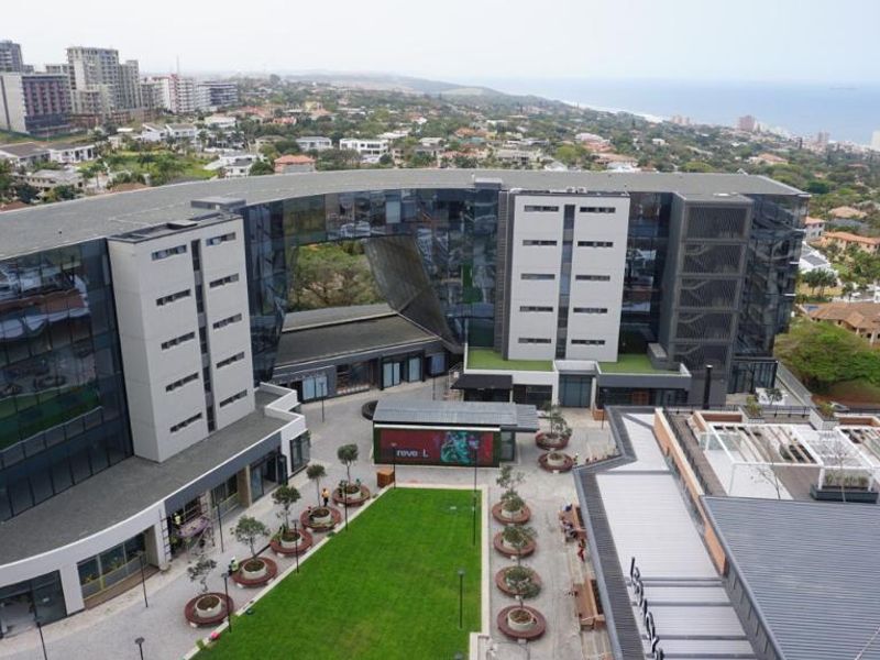 Ultra-modern North Facing Sophisticated 2-Bedroom Apartment for Sale in Umhlanga - Photo 2