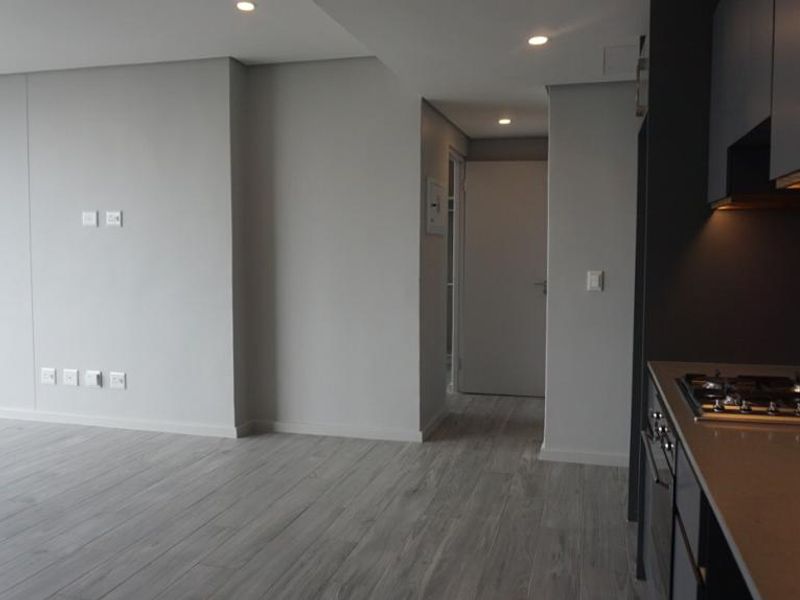 Ultra-modern North Facing Sophisticated 2-Bedroom Apartment for Sale in Umhlanga - Photo 10