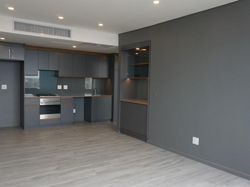 Ultra-modern North Facing Sophisticated 2-Bedroom Apartment for Sale in Umhlanga - Photo 8