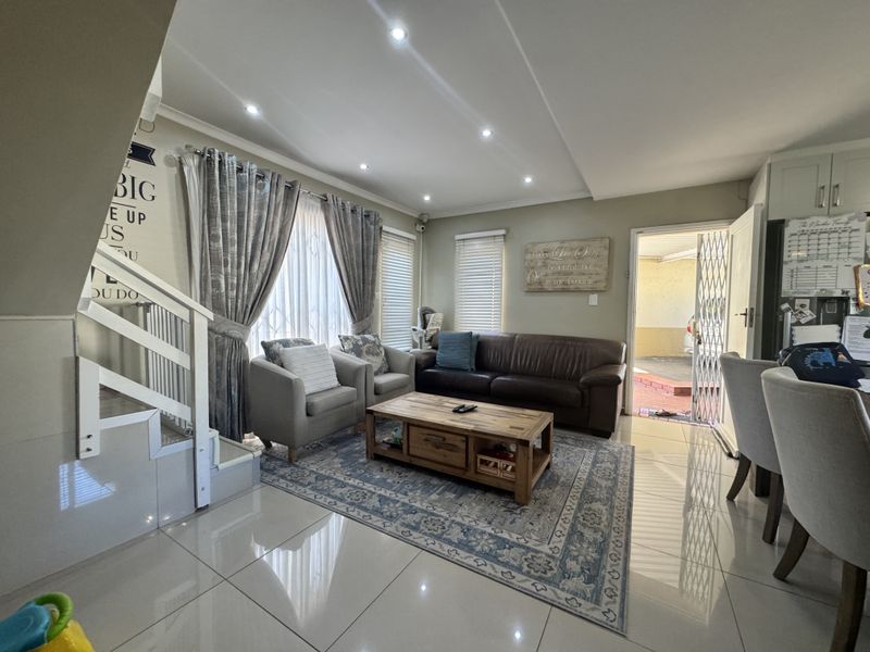 Amberly Village offers a Serene and Upscale 3 Bedroom Apartment for Sale - Photo 2