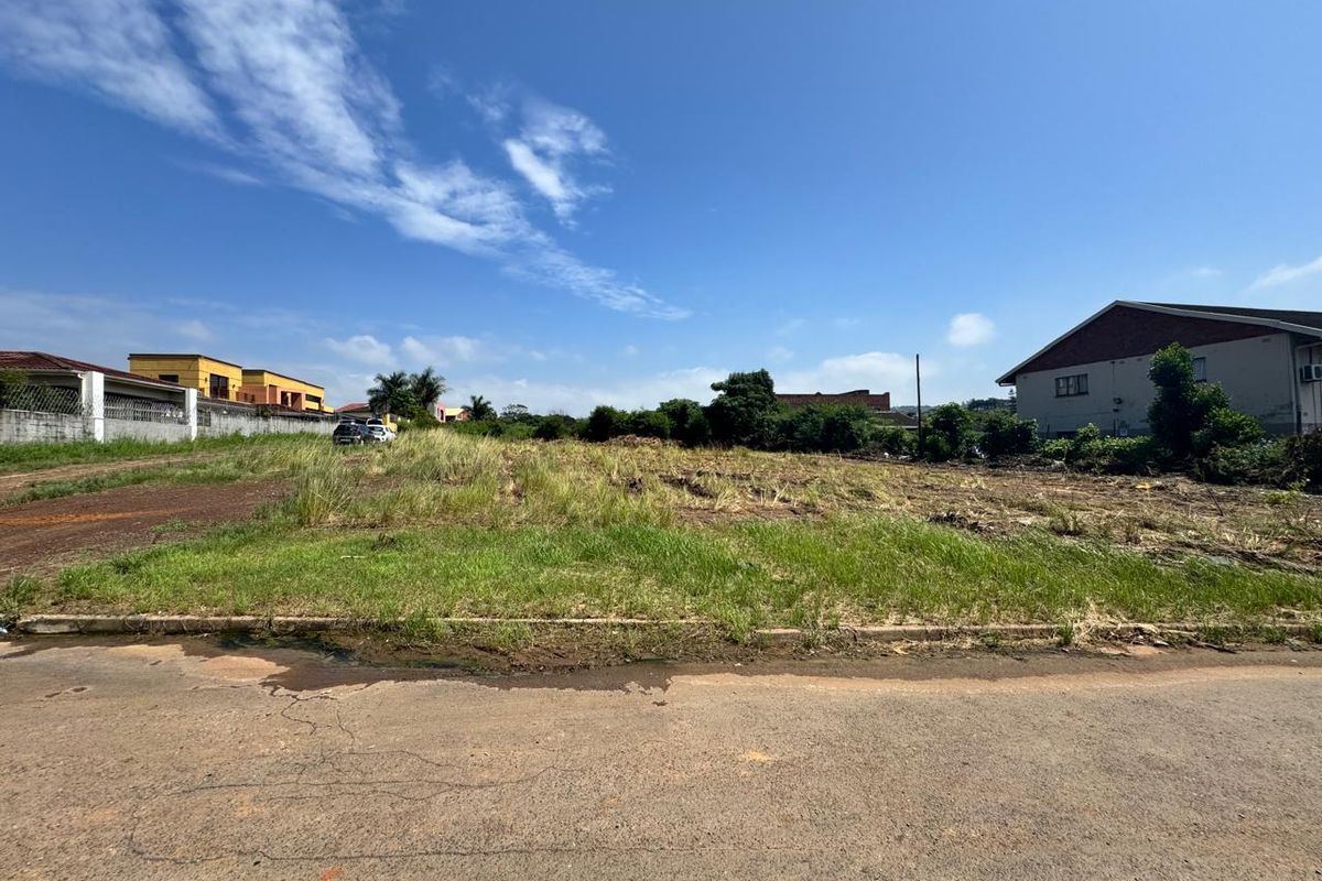 Available Natural Vacant Land of 5501 m2 for Sale in Ottawa - Photo 4