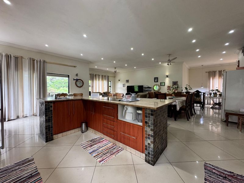 Spacious 3 Bedroom Freestanding For Sale In Beach Club Estate - Photo 3