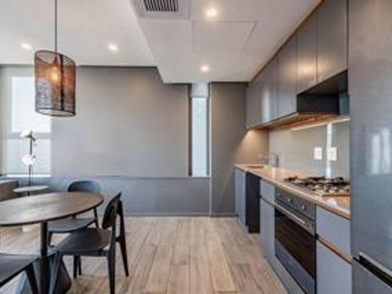 Fully Furnished Exquisite Upmarket Apartment For Sale In Umhlanga Arch - Photo 6