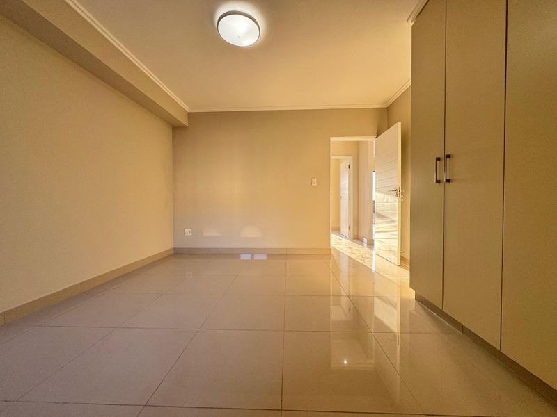 Modern 2-Bedroom Apartment for Sale in Umhlanga Ridge - Photo 8