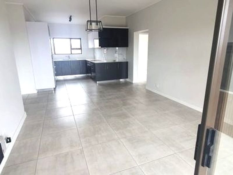 Modern 3-Bedroom Apartment for Sale in Sought-After Izinga! - Photo 4