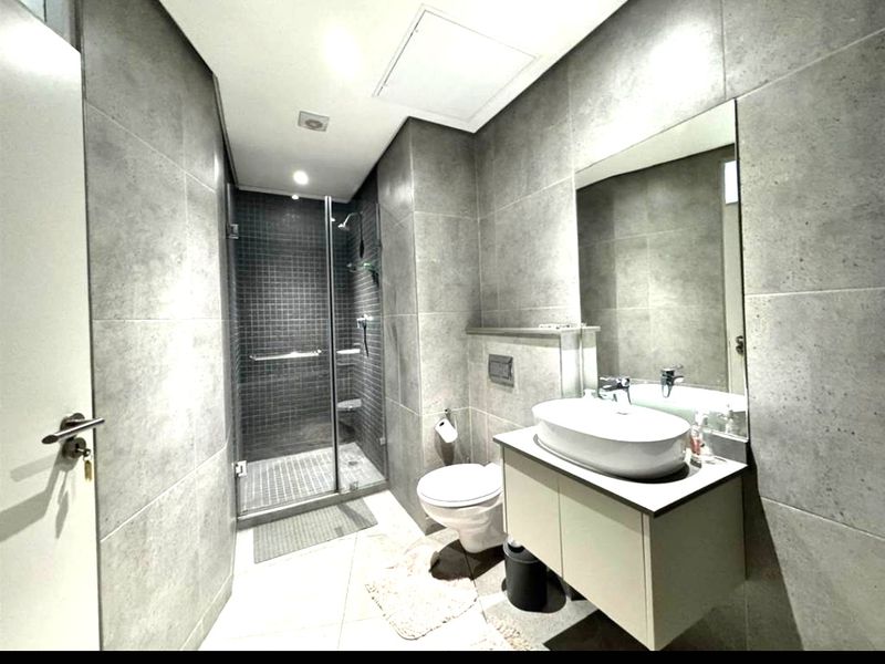 Modern 2 Bedroom Apartment For Sale Morningside - Photo 7