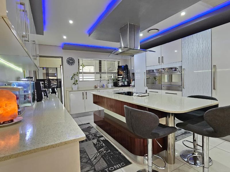 Step Into Refined Living at La Belle, Izinga Estate – Umhlanga - Photo 3