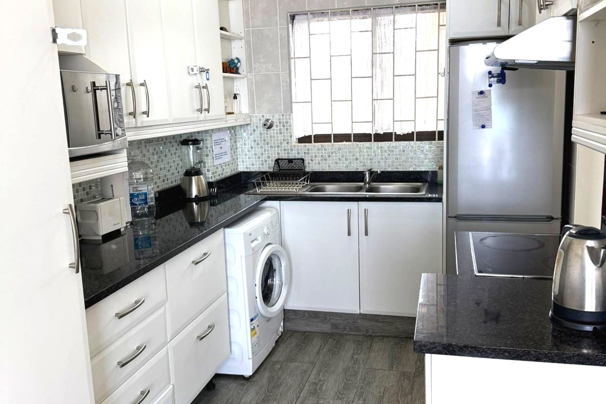 Beachfront Lifestyle Awaits – 2 Bedroom Share-Block Unit in Hibberdene - Photo 5