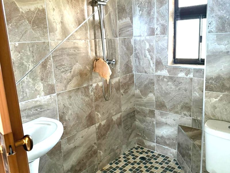 Beachfront Lifestyle Awaits – 2 Bedroom Share-Block Unit in Hibberdene - Photo 9