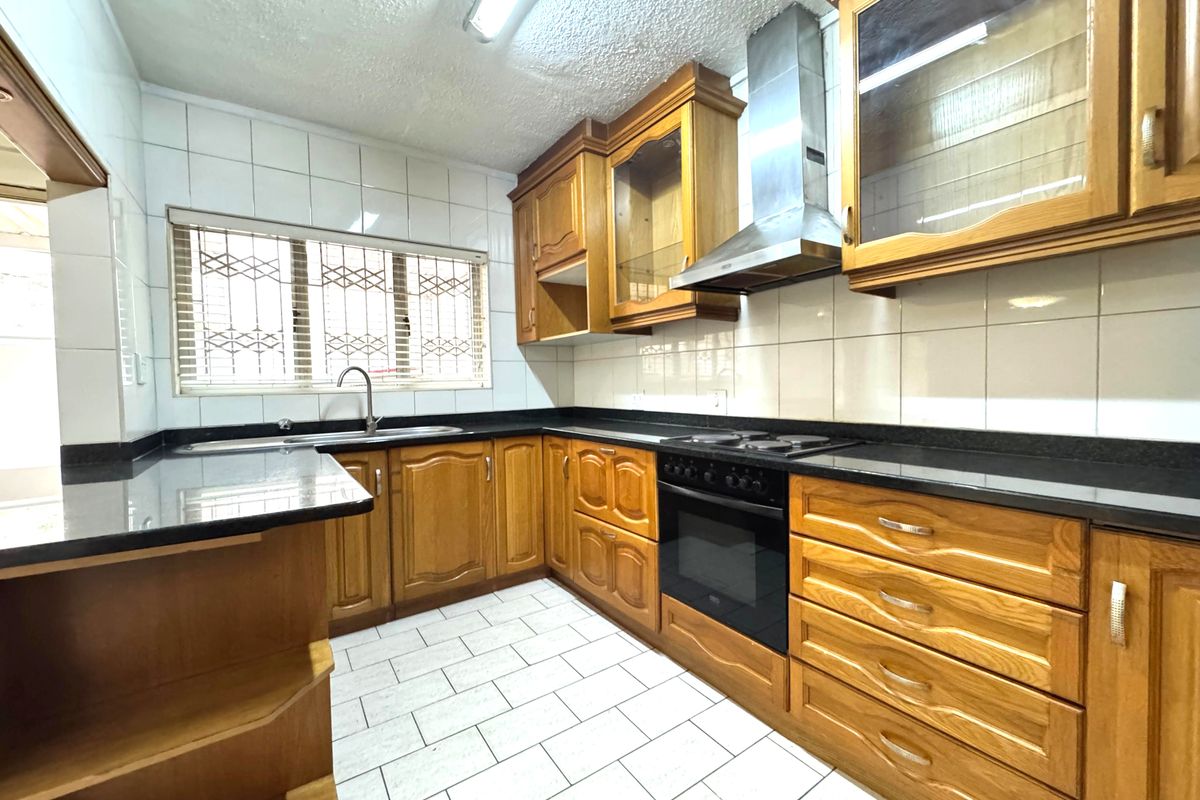 Charming 3-Bedroom Home in Secure Musgrave Complex – Prime Location! - Photo 2