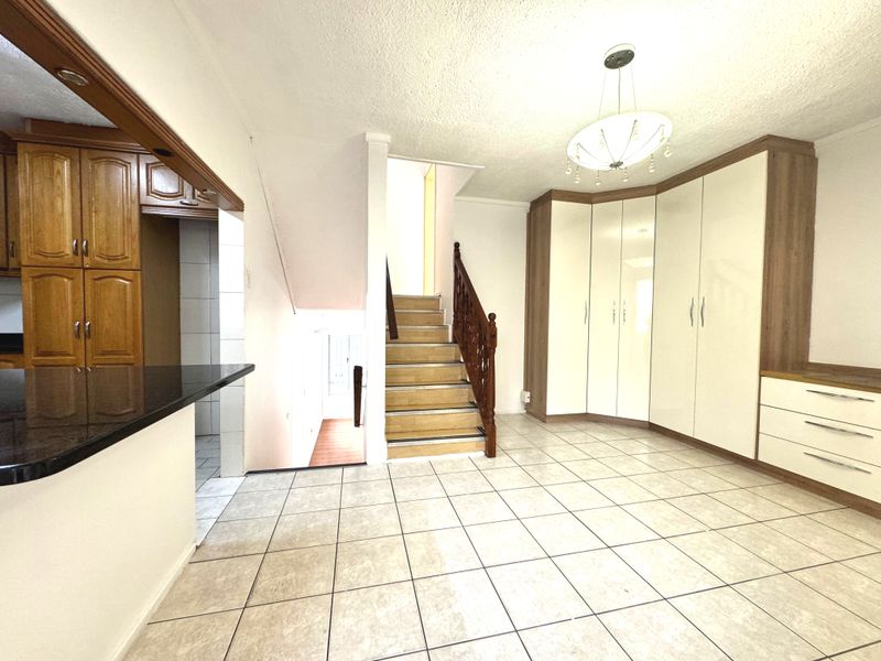 Charming 3-Bedroom Home in Secure Musgrave Complex – Prime Location! - Photo 7