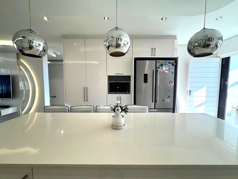 Exquisite 4 Bedroom Family Home for Sale in Izinga Estate - Photo 5