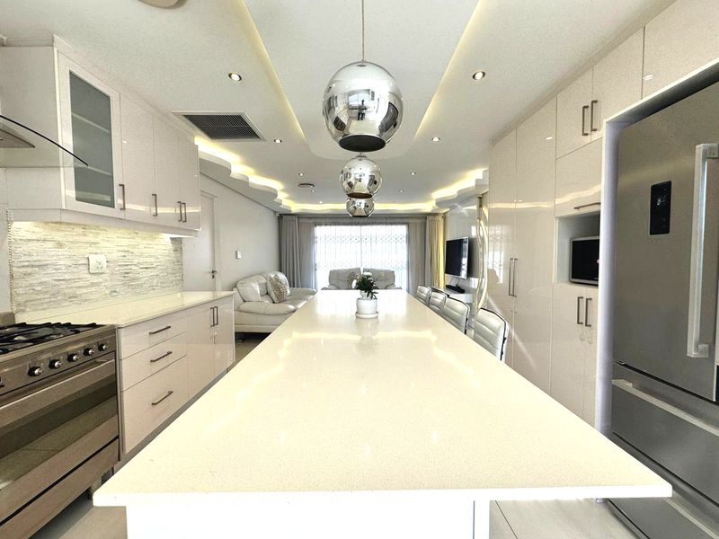 Exquisite 4 Bedroom Family Home for Sale in Izinga Estate - Photo 6