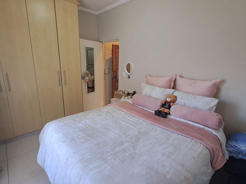 Modern 1-Bedroom Living in the Heart of Umhlanga - Photo 8