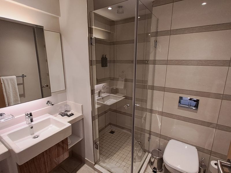 Modern Studio Apartment at The Pearls – Ideal Investment or Lock-Up-and-Go - Photo 8