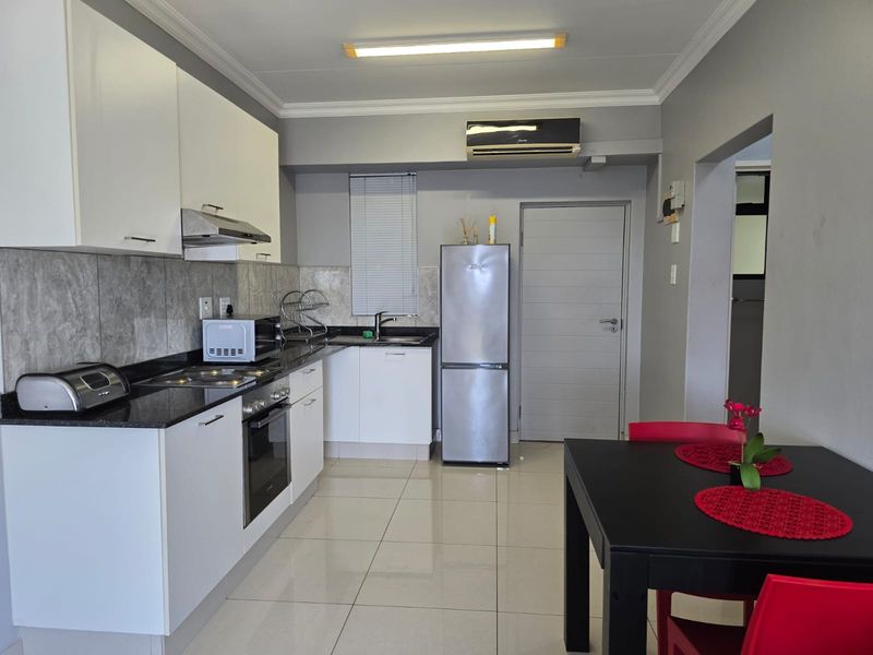 Apartment Pending Sale In Umhlanga - Photo 4