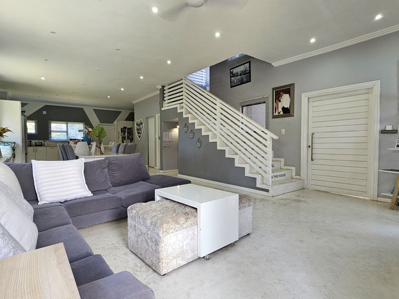 Don't miss out on this gem! - Photo 6