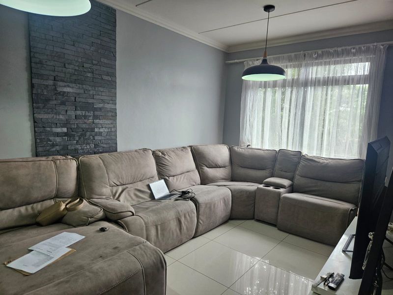 Prime Property presents Manhattan mews unfurnished unit for rent - Photo 6