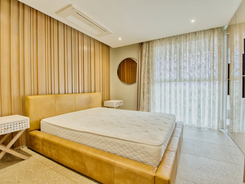 Modern 4-Bedroom, 3-Bathroom Furnished Apartment - To Let - Photo 9