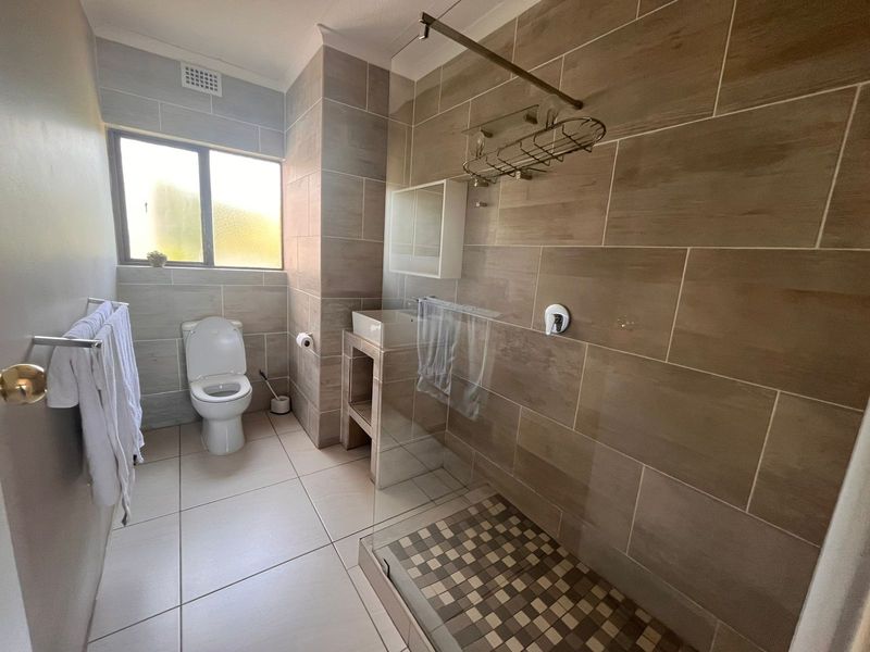 Luxury Fully Furnished Coastal Living with Breathtaking Sea Views - Photo 10