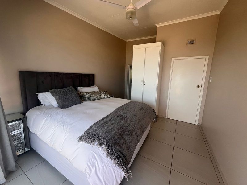 Luxury Fully Furnished Coastal Living with Breathtaking Sea Views - Photo 9