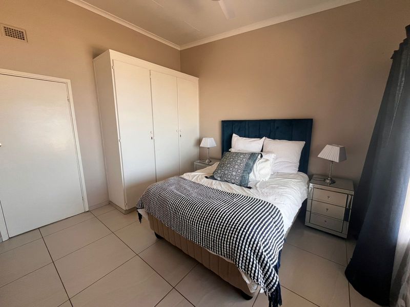 Luxury Fully Furnished Coastal Living with Breathtaking Sea Views - Photo 6