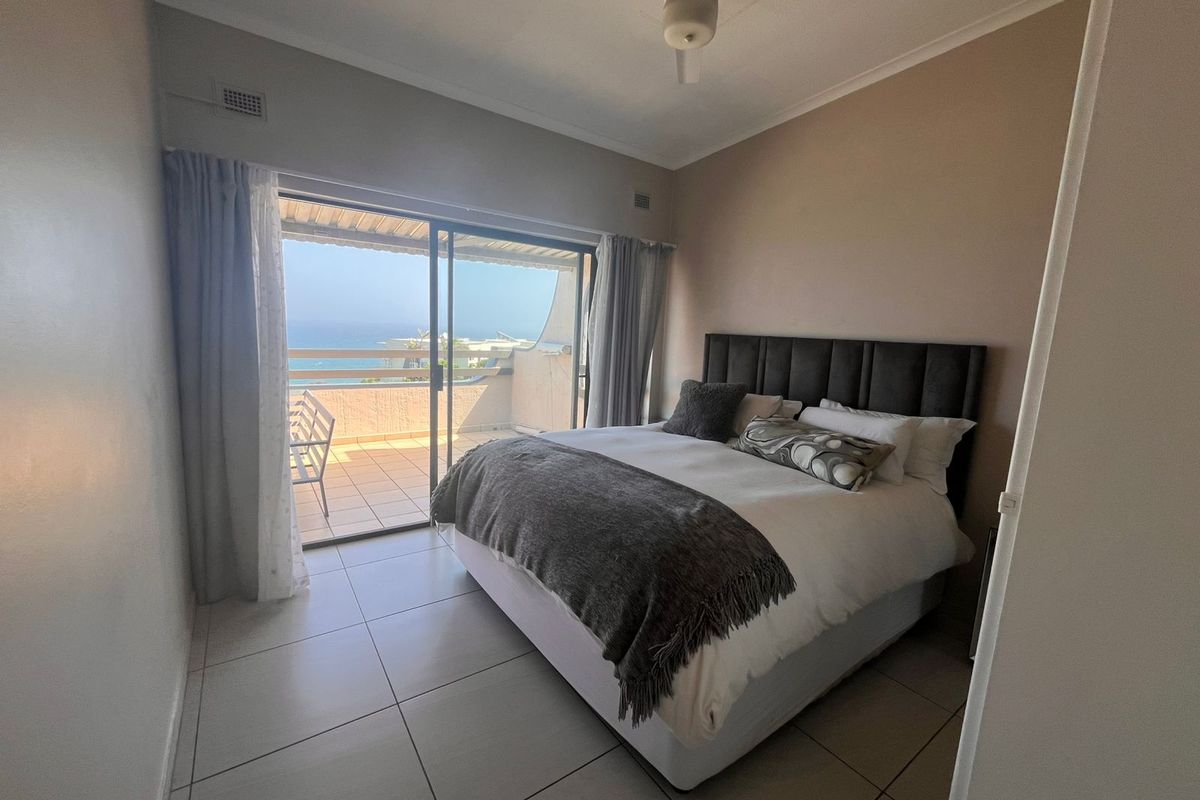 Luxury Fully Furnished Coastal Living with Breathtaking Sea Views - Photo 5