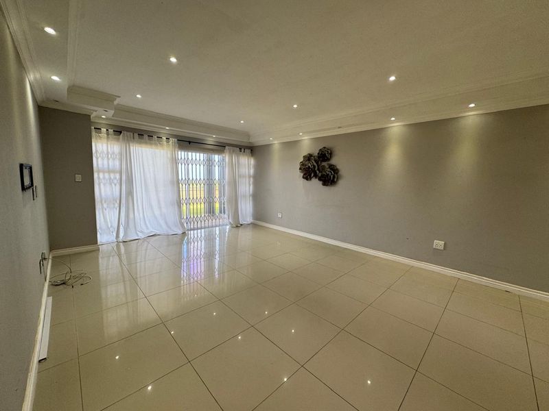 two bedroom two bathroom with ocean views for sale in la mercy - Photo 3