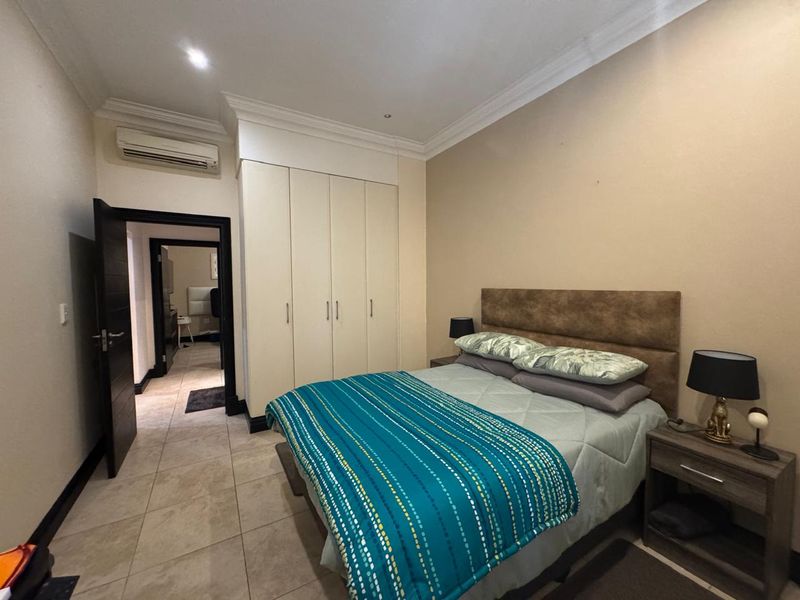 2 bedroom apartment 1 bathroom apartment for sale in westbrook with sea views - Photo 5