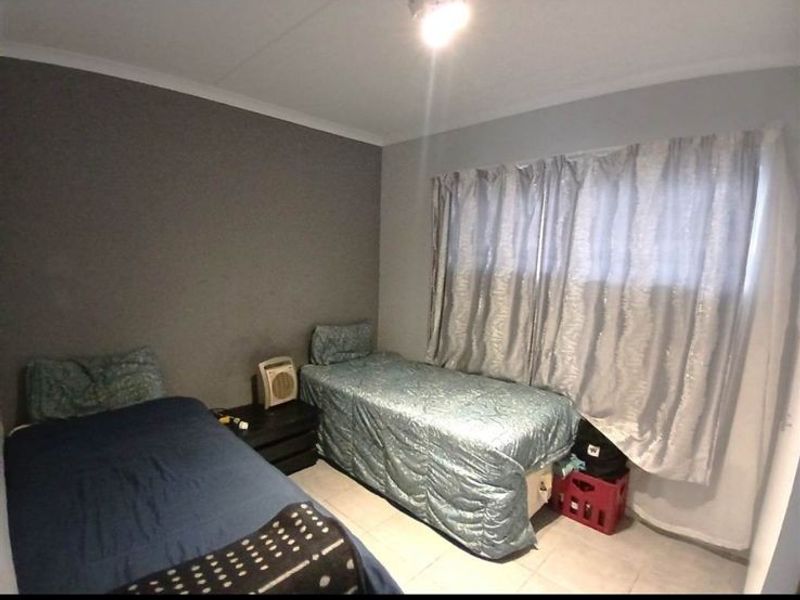 Apartment For Sale In Amanzimtoti - Photo 6