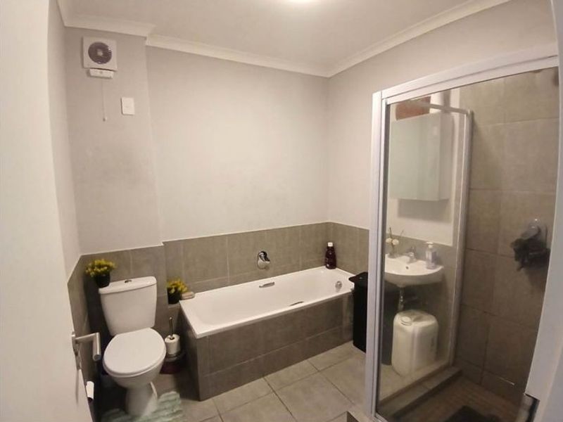 Apartment For Sale In Amanzimtoti - Photo 7