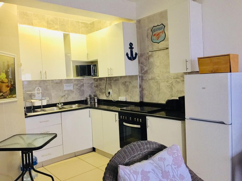 Apartment For Sale In Amanzimtoti - Photo 2