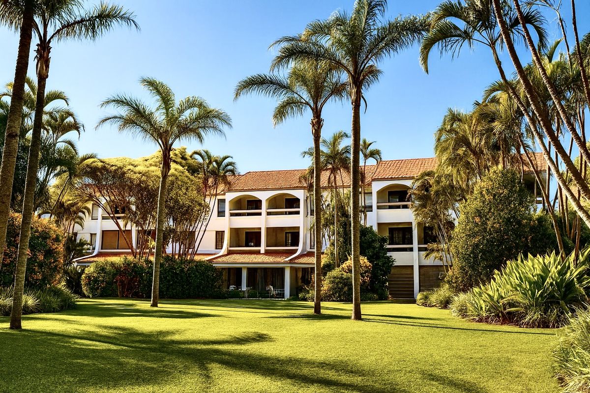 Private Coastal Oasis on Marine Drive with Direct Umhlanga Beach Access! - Photo 2