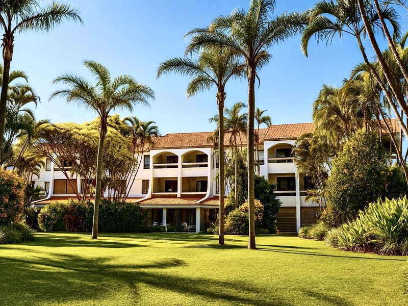 Private Coastal Oasis on Marine Drive with Direct Umhlanga Beach Access! - Photo 2