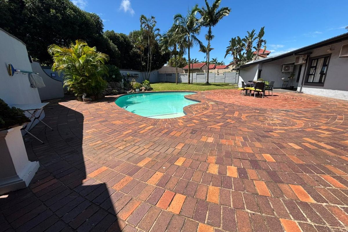 4 Bedroom Freestanding Home For Rent in Herrwood Park - Photo 3