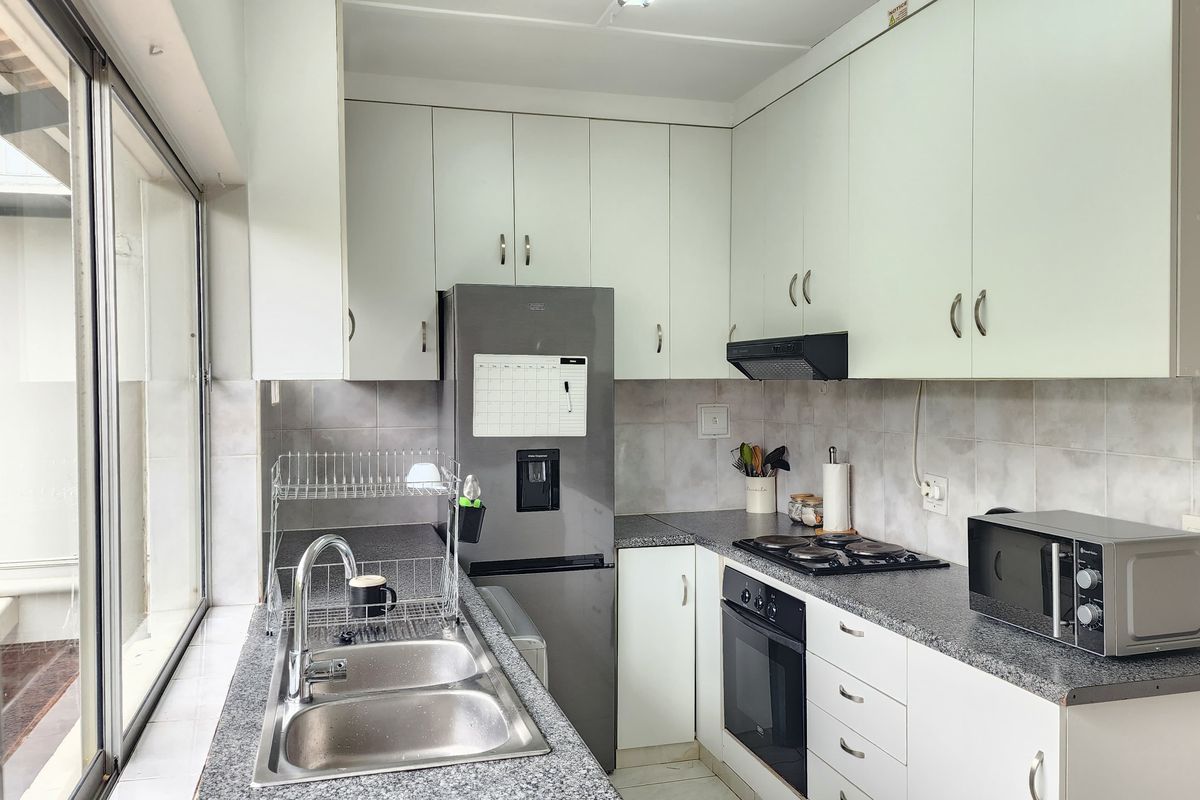 2 Bedroom Apartment for Sale in Umhlanga Rocks - Photo 5