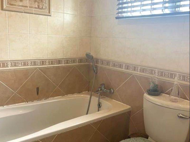 Exclusive 3 Bedroom Stepless Home for Sale in an Intimate Gated Complex – Broadlands - Photo 7