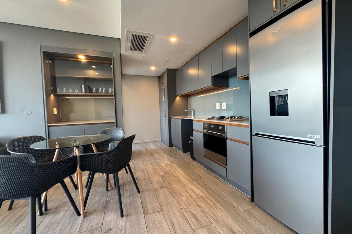 Exclusive Roomy 2 Bedroom Apartment For Sale Umhlanga Ridge - Photo 2