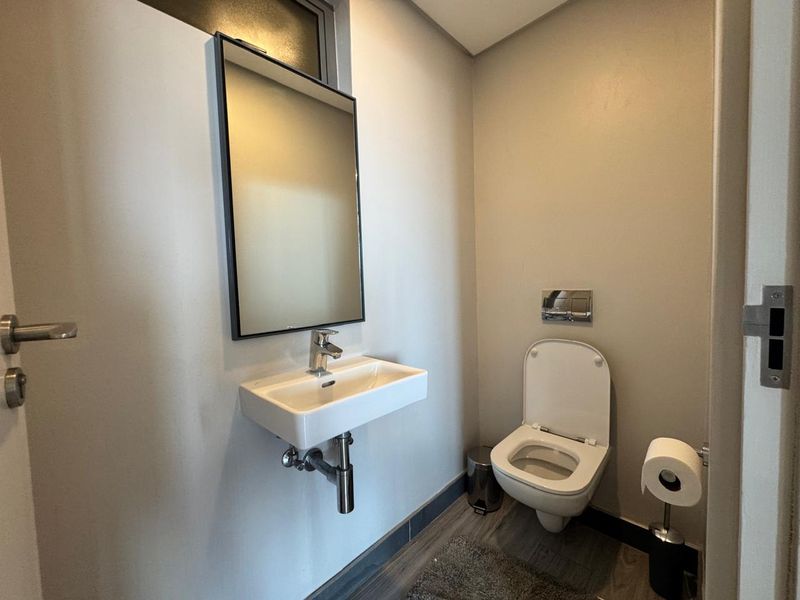 Exclusive Roomy 2 Bedroom Apartment For Sale Umhlanga Ridge - Photo 9