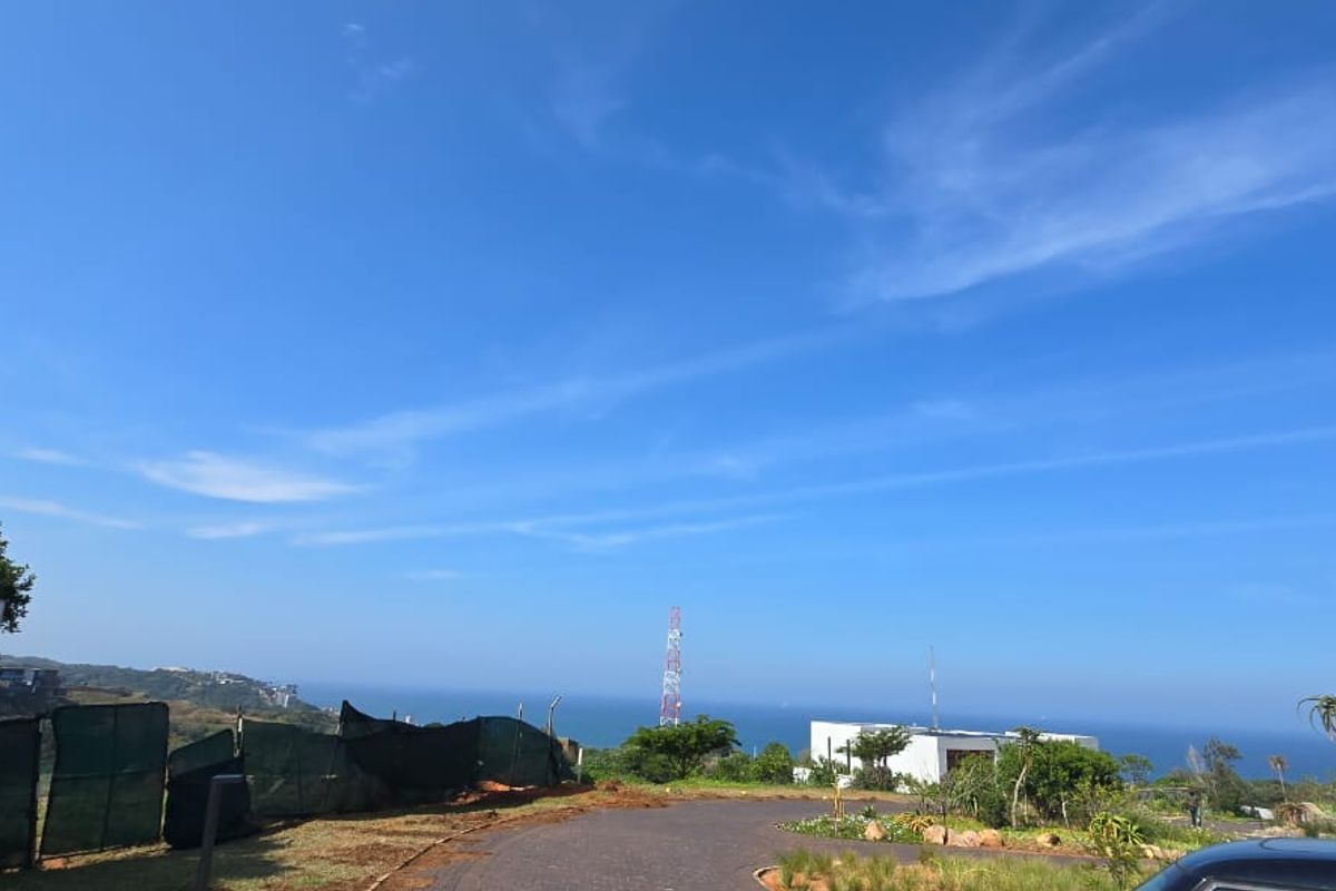 Vacant Land for Sale in Signature Estate – Prime Location - Photo 2