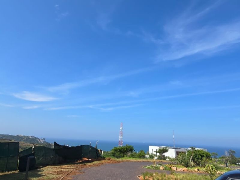 Vacant Land for Sale in Signature Estate – Prime Location - Photo 2