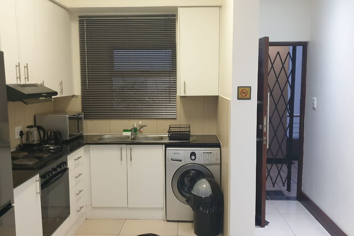 Prime  Property Presents A Stunning Two Bedroom Apartment Situated In Umhlanga Ridge For Sale - Photo 2