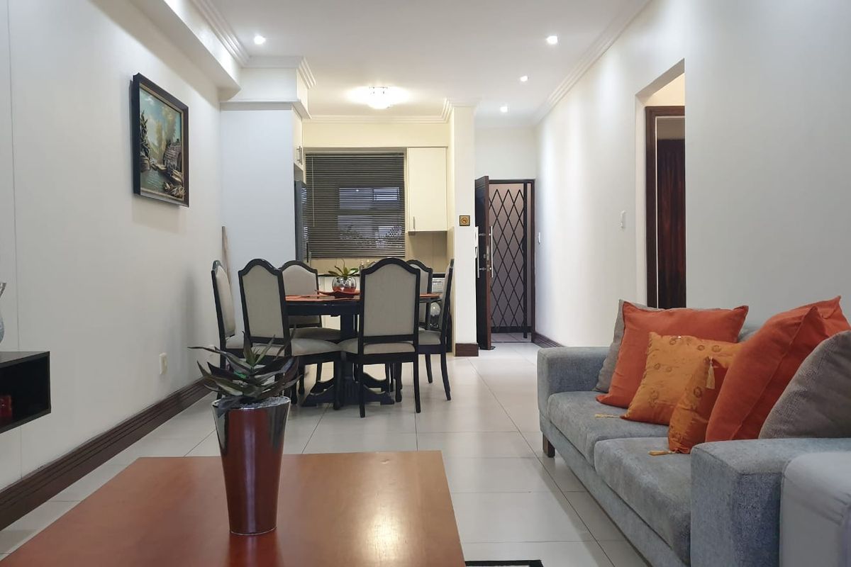 Prime  Property Presents A Stunning Two Bedroom Apartment Situated In Umhlanga Ridge For Sale - Photo 4