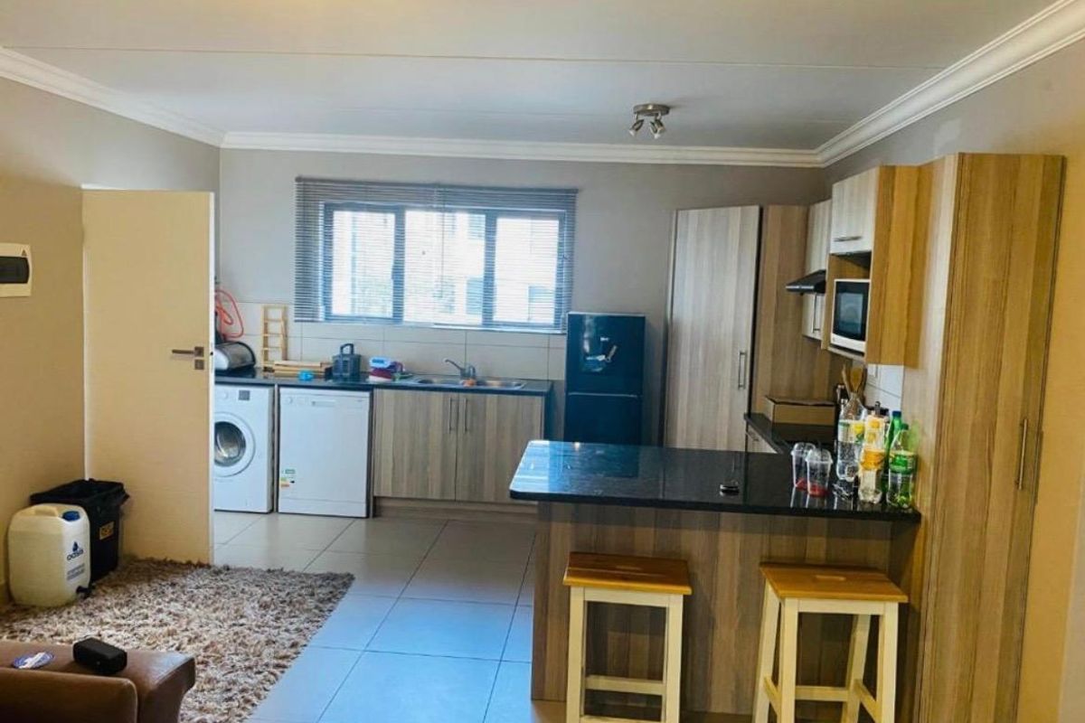 2 Bedroom to rent in Chartwell Fourways - Photo 2