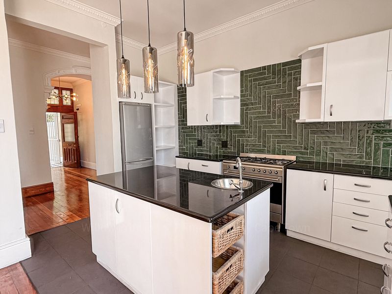The Most Comfortable, Character-Filled Home to Rent in the Heart of Three Anchor Bay Cape Town! - Photo 7
