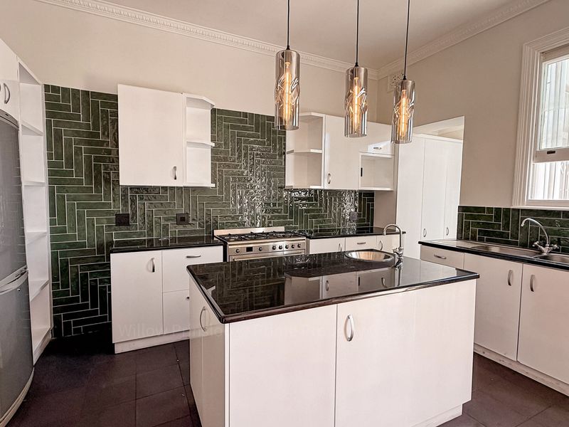 The Most Comfortable, Character-Filled Home to Rent in the Heart of Three Anchor Bay Cape Town! - Photo 8