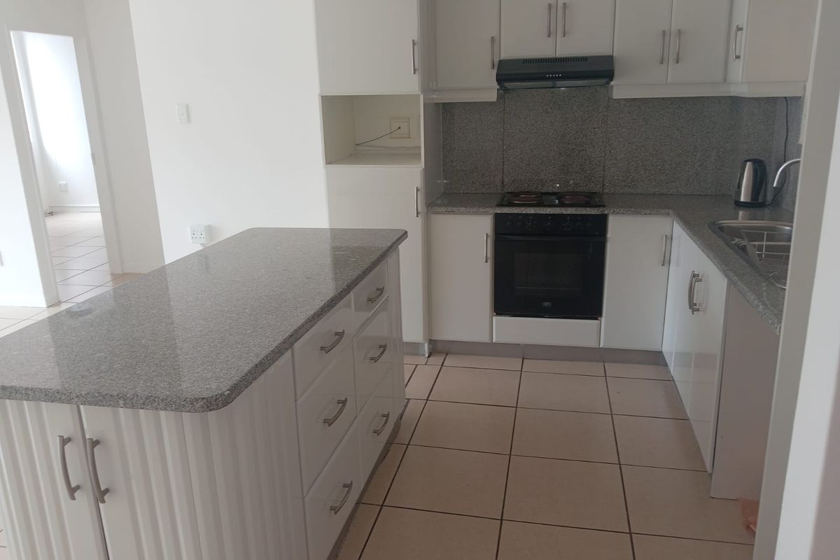 Prime  Property Presents A Stunning Two Bedroom Apartment Situated In Umhlanga Ridge For Sale - Photo 2