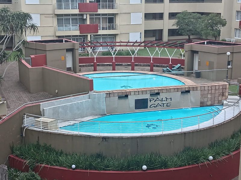 Prime  Property Presents A Stunning Two Bedroom Apartment Situated In Umhlanga Ridge For Sale - Photo 10